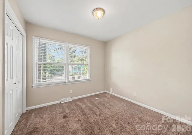 3rd image of 6915 Idlewild Rd, Charlotte, NC 28212 | MLS# 4411027