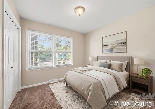 Photo 3 of Single family home for sale at 6915 Idlewild Rd, Charlotte, NC 28212 | MLS# 4411027 | Listing updated on 2026-09-30