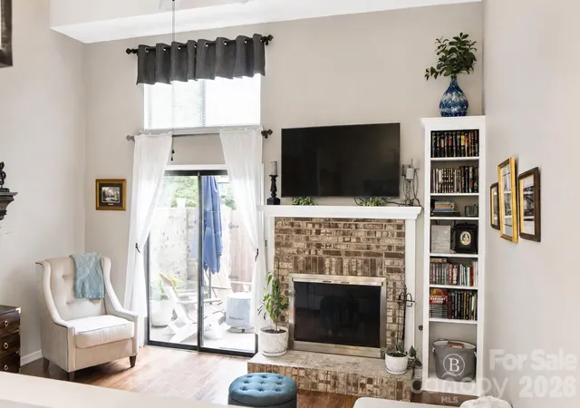 Photo 2 of Townhouse for sale at 7928 Charter Oak Ln, Charlotte, NC 28226 | MLS# 4411036 | Listing updated on 2026-10-02