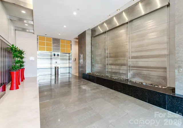 2nd image of 333 W Trade St #2603, Charlotte, NC 28202 | MLS# 4411065