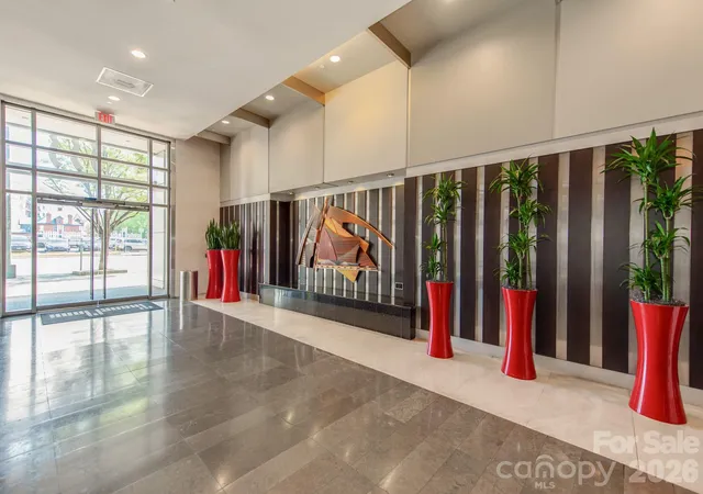 2nd image of 333 W Trade St, Charlotte, NC 28202