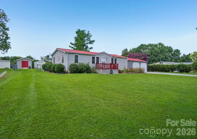 1st image of 210 Leigh Anne Ln, Horse Shoe, NC 28742 | MLS# 4411081
