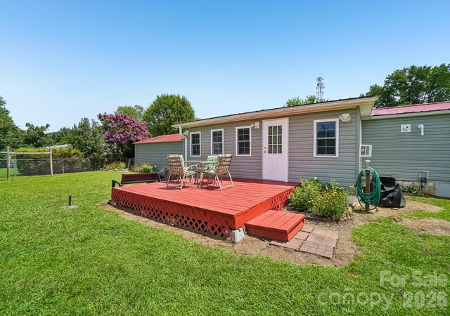 5th image of 210 Leigh Anne Ln, Horse Shoe, NC 28742 | MLS# 4411081