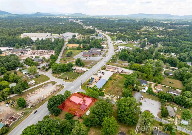 3rd image of 103 E King St, East Flat Rock, NC 28726 | MLS# 4411088