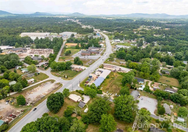 5th image of 103 E King St, East Flat Rock, NC 28726 | MLS# 4411088