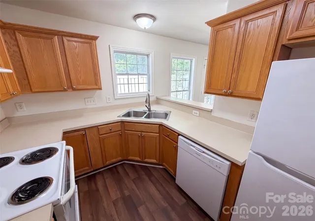 3rd image of 9514 Littleleaf Dr, Charlotte, NC 28215 | MLS# 4411098