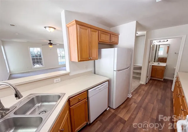 4th image of 9514 Littleleaf Dr, Charlotte, NC 28215 | MLS# 4411098