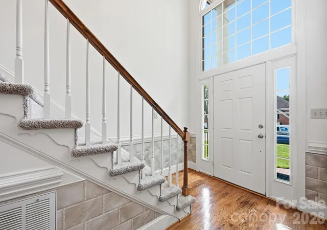 2nd image of 4620 Fairvista Dr, Charlotte, NC 28269 | MLS# 4411125