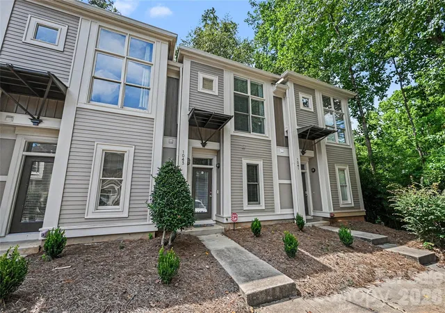 Photo 1 of Condo for sale at 1043 Park W Dr, Charlotte, NC 28209 | MLS# 4411130 | Listing updated on 2026-08-08
