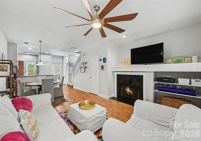 Listing Photo 5 - Condo for sale in building located at 1043 Park W Dr, Charlotte, NC 28209