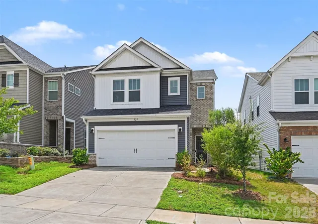 Photo 2 of Single family home for sale at 527 Palmarosa St, Fort Mill, SC 29715 | MLS# 4411138 | Listing updated on 2026-09-12