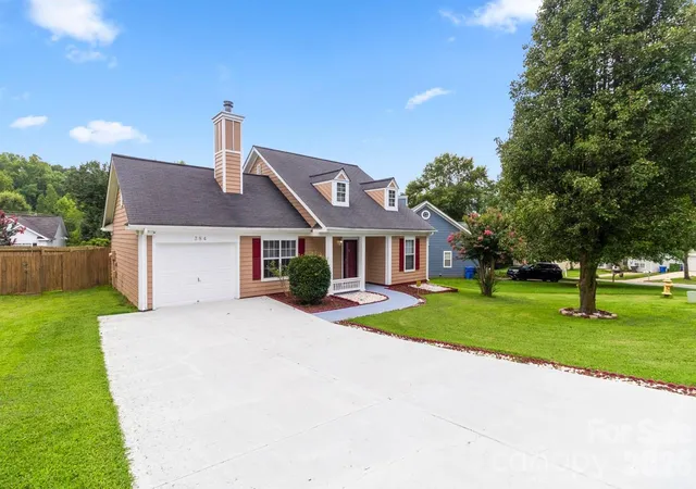 2nd image of 384 Cedarcroft Dr, Mooresville, NC 28115 | MLS# 4411146