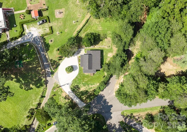 17th image of 811 Markham Rd, Tryon, NC 28782 | MLS# 4411148