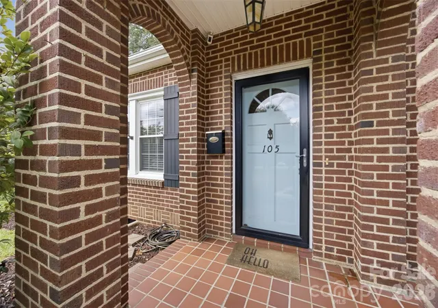 2nd image of 105 S Maple St, Dallas, NC 28034 | MLS# 4411157