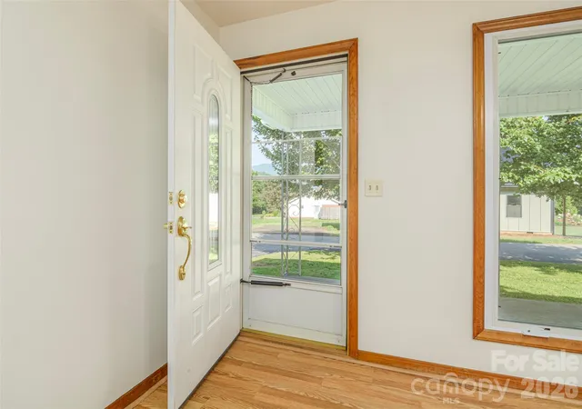 Photo 3 of Sale Pending at 32 Kathy Dr, Waynesville, NC 28786 | MLS# 4411160 | Listing updated on 2026-09-30