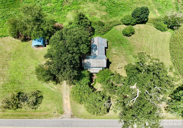 Photo 3 of Sale Pending at 1315 Harmony Hwy, Hamptonville, NC 27020 | MLS# 4411163 | Listing updated on 2026-09-03