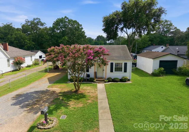 2nd image of 2102 Englewood St, Kannapolis, NC 28083 | MLS# 4411165