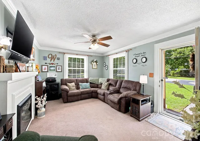 Photo 3 of Single family home for sale at 2102 Englewood St, Kannapolis, NC 28083 | MLS# 4411165 | Listing updated on 2026-10-03