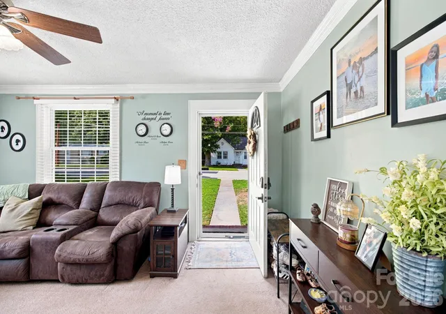 Photo 4 of Single family home for sale at 2102 Englewood St, Kannapolis, NC 28083 | MLS# 4411165 | Listing updated on 2026-10-03