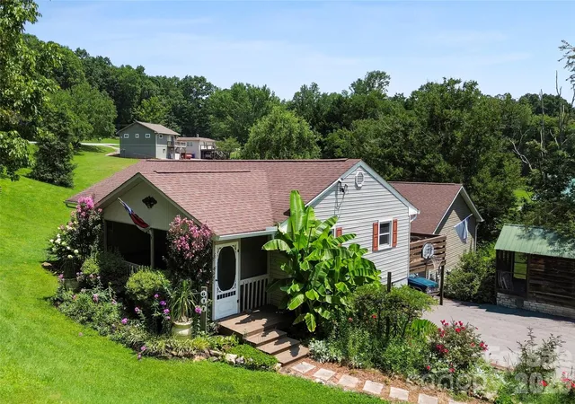 2nd image of 611 Pole Creasman Rd, Asheville, NC 28806 | MLS# 4411168
