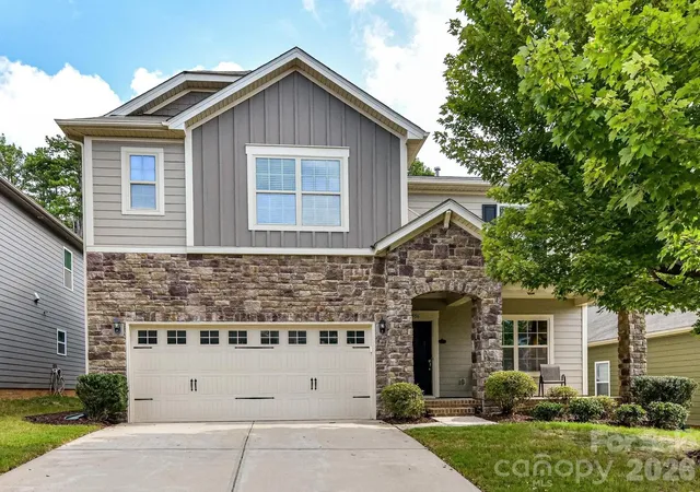 Photo 1 of Single family home for sale at 1556 Spring Blossom Trl, Fort Mill, SC 29708 | MLS# 4411177 | Listing updated on 2026-08-30