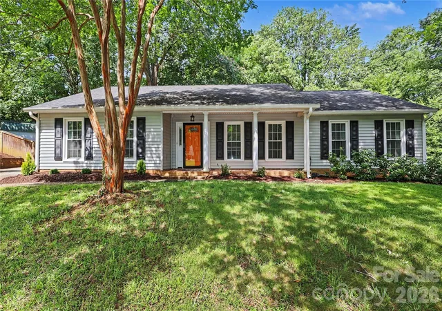 Photo 1 of Sale Pending at 2701 Creekbed Ln, Charlotte, NC 28210 | MLS# 4411182 | Listing updated on 2026-10-07