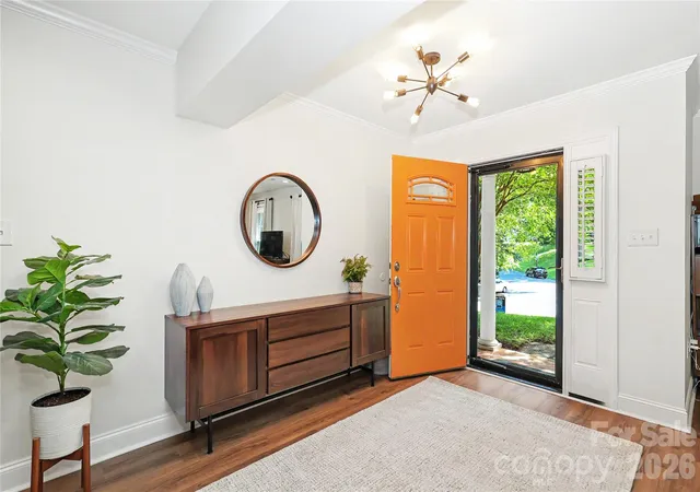 Photo 3 of Sale Pending at 2701 Creekbed Ln, Charlotte, NC 28210 | MLS# 4411182 | Listing updated on 2026-10-07