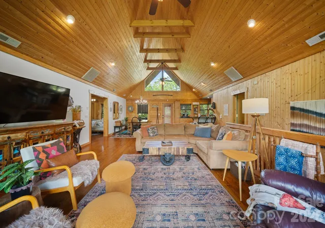4th image of 417 Garden Ln, Lake Lure, NC 28746 | MLS# 4411192