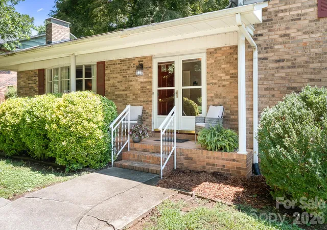 2nd image of 1009 Springs Rd, Lincolnton, NC 28092 | MLS# 4411194