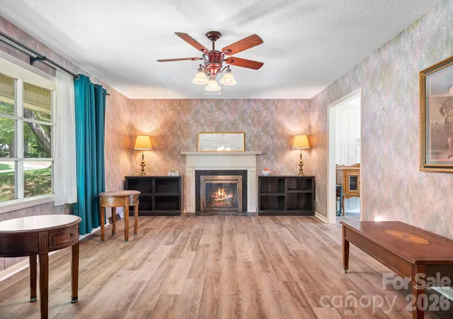 Photo 3 of Single family home for sale at 1009 Springs Rd, Lincolnton, NC 28092 | MLS# 4411194 | Listing updated on 2026-09-18
