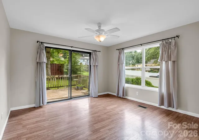 Photo 3 of Single family home for sale at 1 Lakewood Rd, Hendersonville, NC 28792 | MLS# 4411211 | Listing updated on 2026-08-07