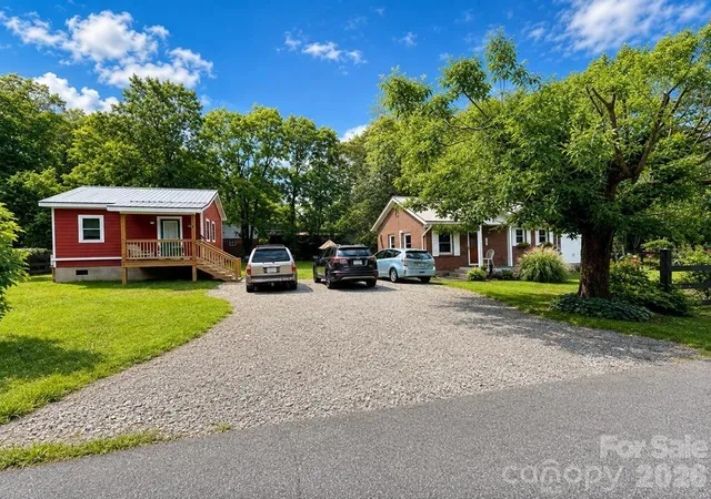 Photo 1 of Sale Pending at 27 Bartlett St, Sylva, NC 28779 | MLS# 4411231 | Listing updated on 2026-08-10