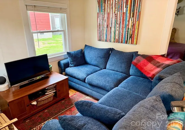 Photo 4 of Sale Pending at 27 Bartlett St, Sylva, NC 28779 | MLS# 4411231 | Listing updated on 2026-08-10
