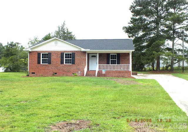 Single family home for sale at 6518 Old Lancaster Hwy, Kershaw, SC 29067 | MLS# 4411236