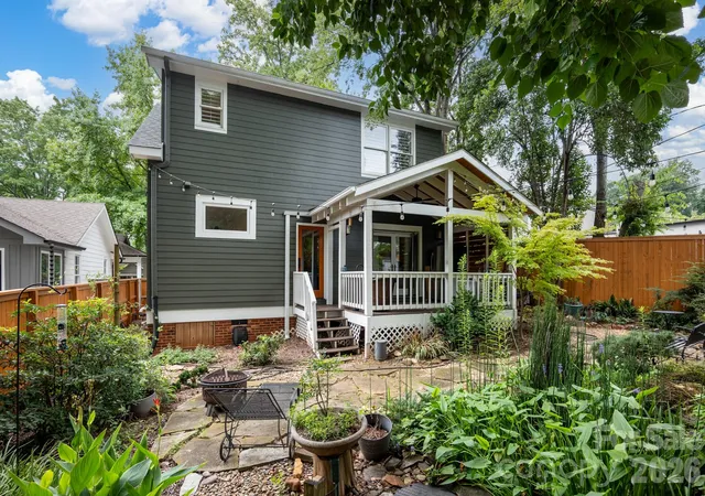 Photo 3 of Single family home for sale at 2013 Chesterfield Ave, Charlotte, NC 28205 | MLS# 4411248 | Listing updated on 2026-09-16