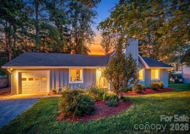 Photo 1 of Single family home for sale at 35 Golden Oaks Ln, Fletcher, NC 28732 | MLS# 4411250 | Listing updated on 2026-09-26