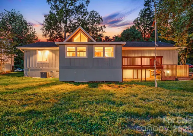 Photo 2 of Single family home for sale at 35 Golden Oaks Ln, Fletcher, NC 28732 | MLS# 4411250 | Listing updated on 2026-09-26
