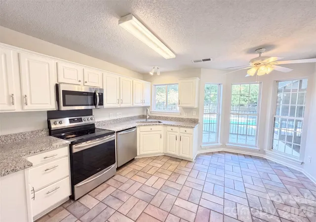 2nd image of 3016 Wyntree Ct, Matthews, NC 28104 | MLS# 4411271