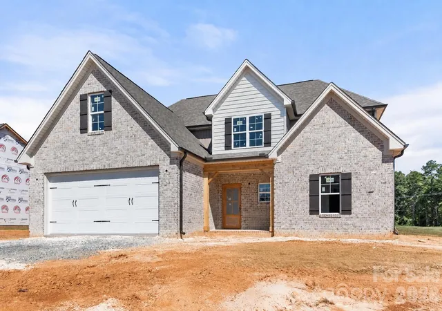 Photo 1 of Single family home for sale at 153 Canton Dr, Lexington, NC 27295 | MLS# 4411279 | Listing updated on 2026-08-06
