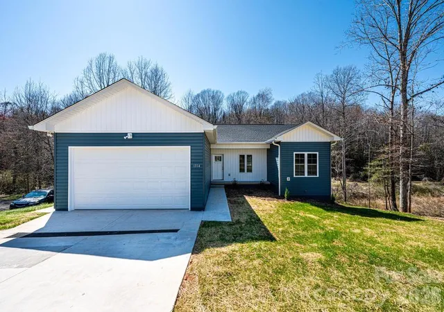1st image of 1314 39th Street Cir Sw, Hickory, NC 28602 | MLS# 4411280
