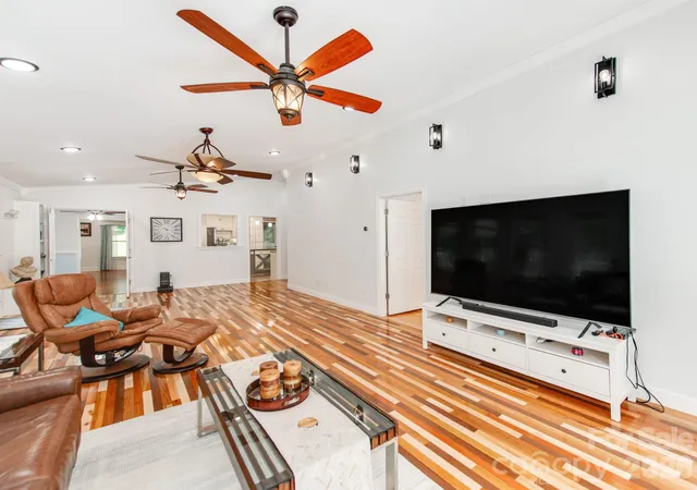 Photo 2 of Single family home for sale at 7124 Ridge Ln Rd, Charlotte, NC 28262 | MLS# 4411281 | Listing updated on 2026-10-23