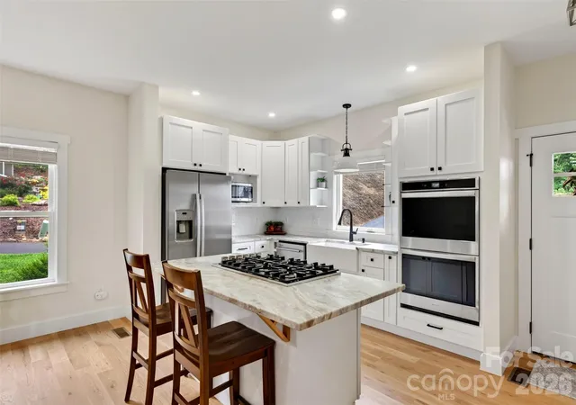 Photo 3 of Single family home for sale at 310 Magnolia Ridge Rd, Swannanoa, NC 28778 | MLS# 4411282 | Listing updated on 2026-09-28