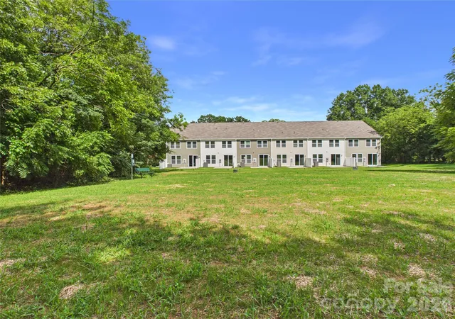 2nd image of 105 N Dilling St #01, Kings Mountain, NC 28086 | MLS# 4411295