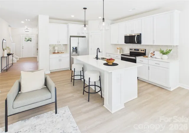 Photo 3 of Townhouse for sale at 105 N Dilling St #01, Kings Mountain, NC 28086 | MLS# 4411295 | Listing updated on 2026-10-05