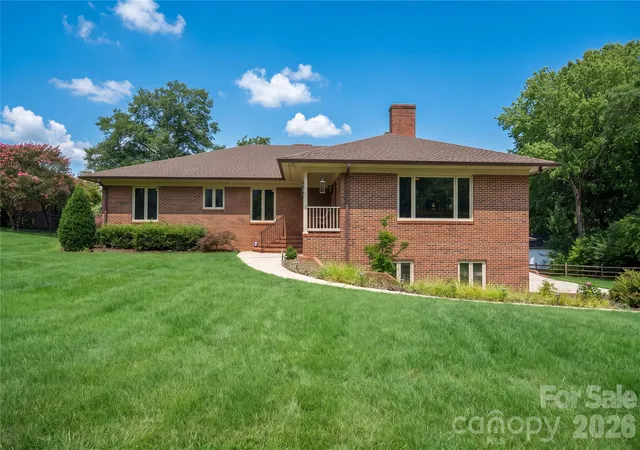2nd image of 1419 Stoneyridge Dr, Charlotte, NC 28214 | MLS# 4411304
