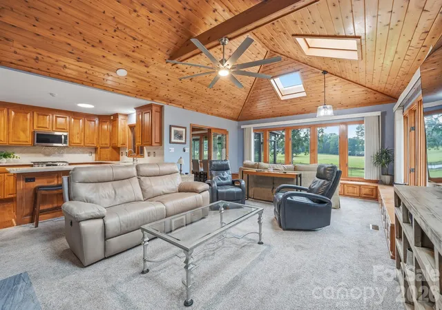 Photo 3 of Single family home for sale at 1419 Stoneyridge Dr, Charlotte, NC 28214 | MLS# 4411304 | Listing updated on 2026-10-16