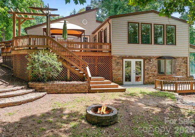 Photo 1 of Single family home for sale at 7224 Right Angle St, Sherrills Ford, NC 28673 | MLS# 4411312 | Listing updated on 2026-09-18