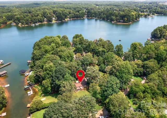 Photo 4 of Single family home for sale at 7224 Right Angle St, Sherrills Ford, NC 28673 | MLS# 4411312 | Listing updated on 2026-10-05