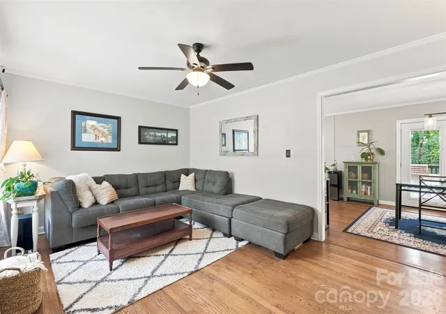 Photo 3 of Single family home for sale at 3628 Winterfield Pl, Charlotte, NC 28205 | MLS# 4411316 | Listing updated on 2026-09-04