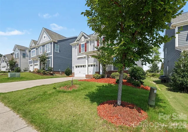Photo 4 of Single family home for sale at 10704 Sky Chase Ave Nw, Concord, NC 28027 | MLS# 4411318 | Listing updated on 2026-09-20